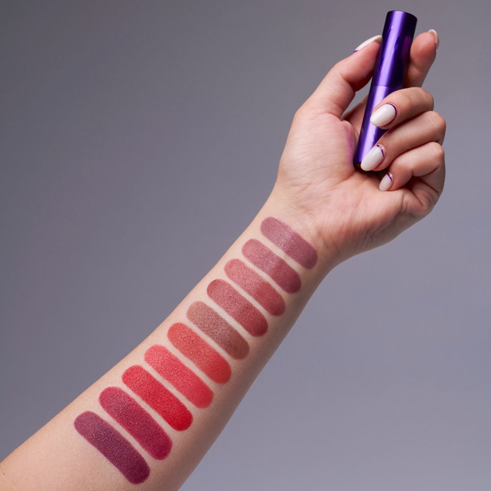 Насыщенная кремовая увлажняющая помада ManlyPRO Creamy Moisturizing Lipstick Delight - DL2 (Devotion / Преданность)