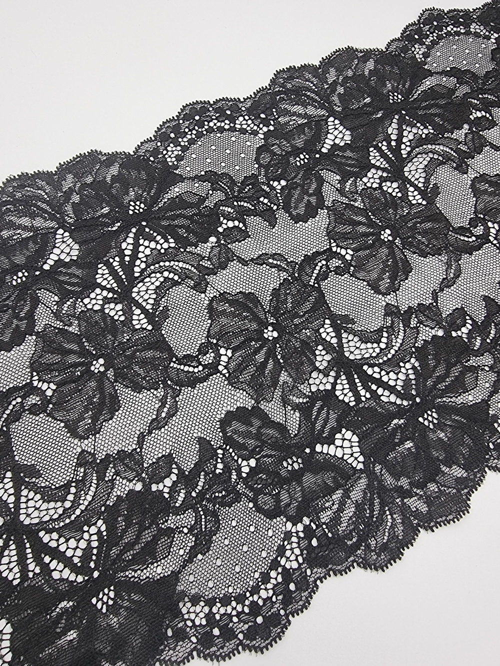 Кружево эластичное черное КС49 (22 см)