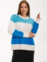 Пуловер в полоску