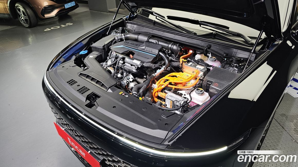 Hyundai Grandeur (Azera) Hybrid (GN7) Calligraphy (04.2024)