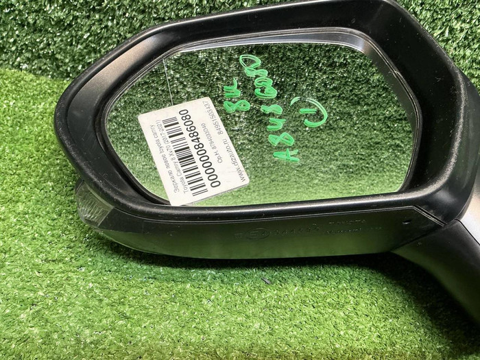 Зеркало левое Toyota Camry xv70 (17-24) 8 конт