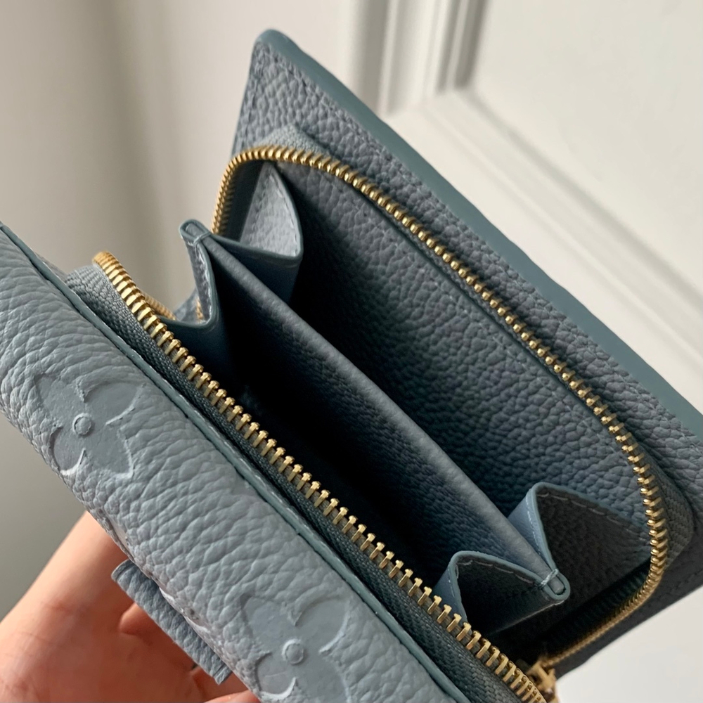 Louis Vuitton Metis Compact Wallet