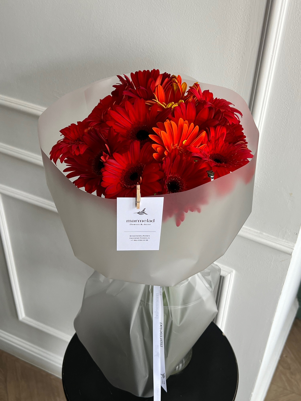 Букет из гербер в красном оттенке 15 шт