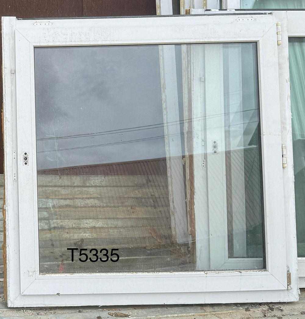 Окно Пластиковое Б/У 126(в) х 127(ш)