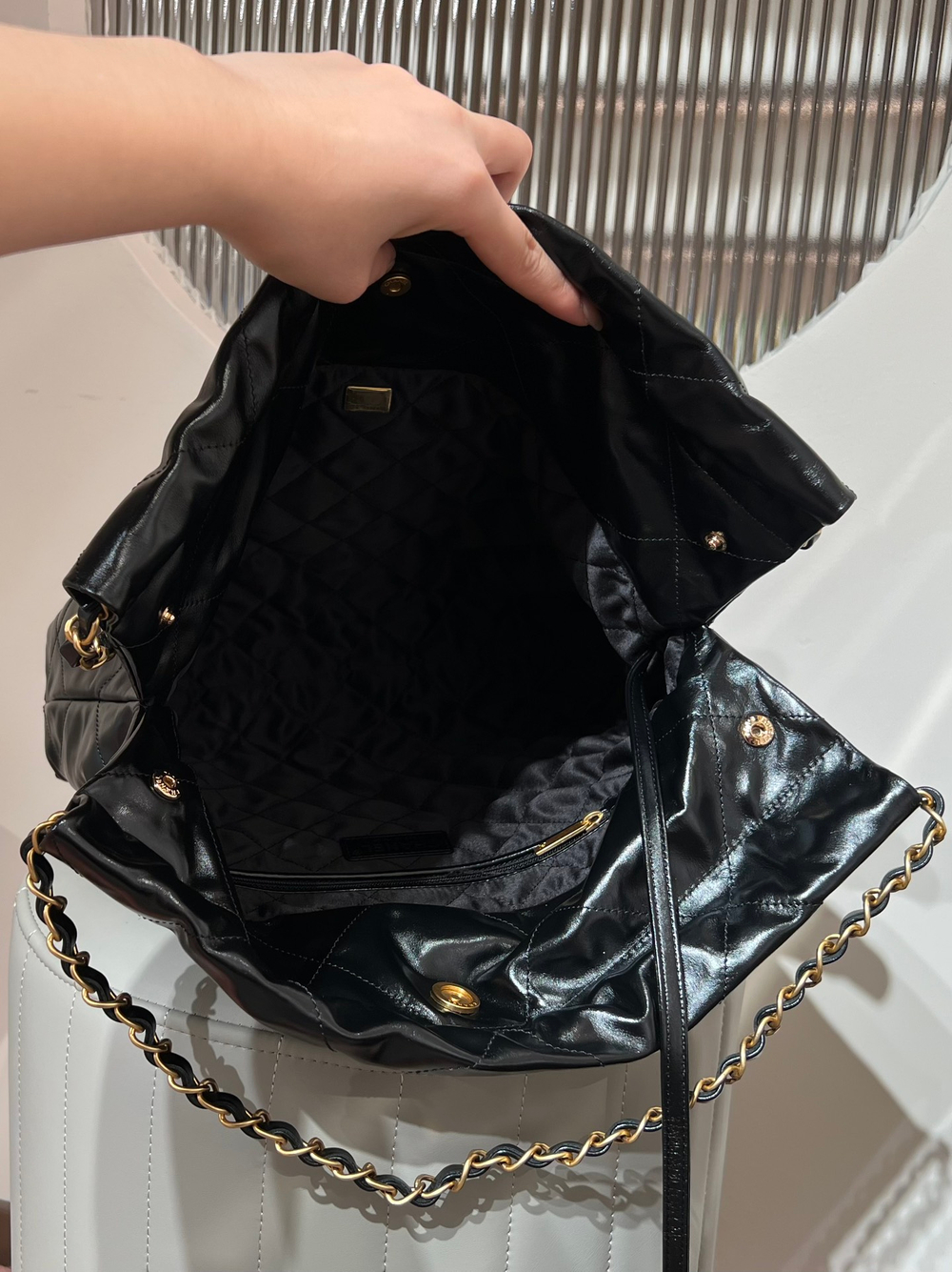 Chanel 22 Small Handbag