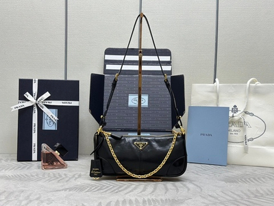 Prada Re-Edition 2002