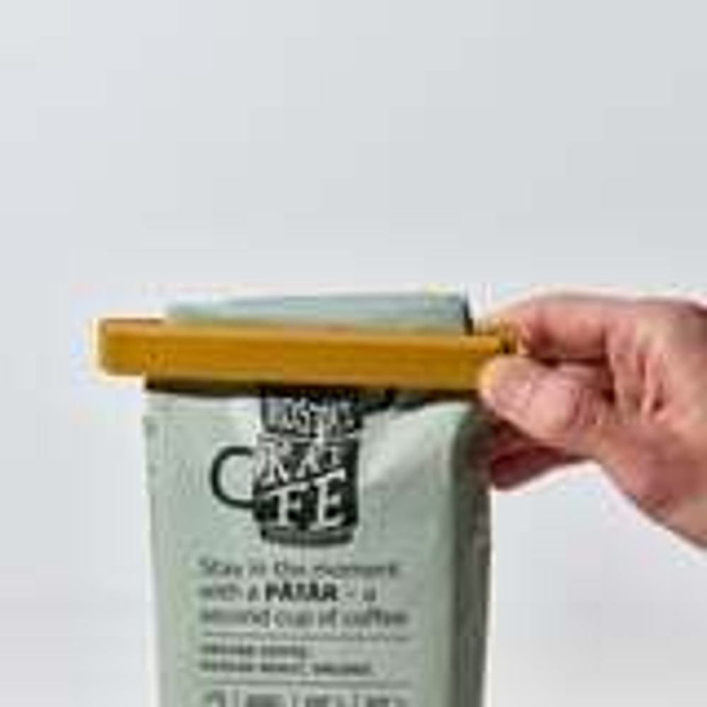 IKEA BEVARA (ИКЕА) Зажим для пакета, антрацитовый/темно-желтый