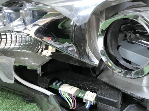 Битая Фара левая Toyota Fortuner 2 (2015-2020) LED
