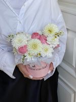 Цветочная композиция в бело-розовой гамме