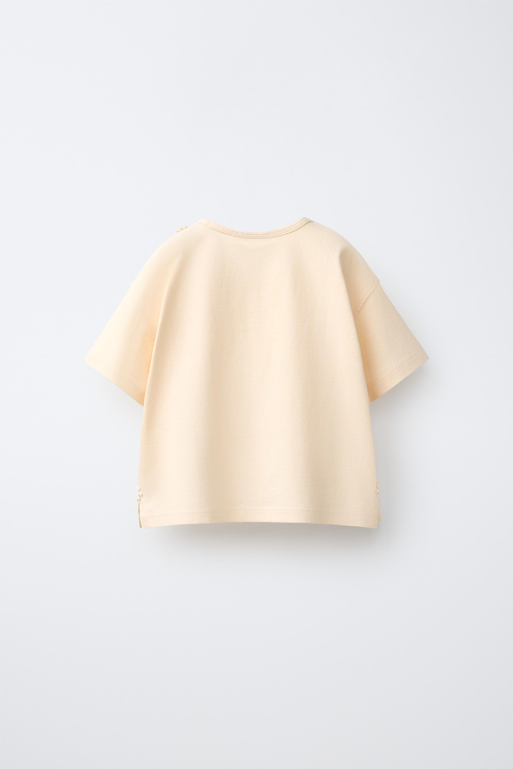 ZARA ФУТБОЛКА С КРУЖЕВНЫМИ МАРГАРИТКАМИ, ЦВЕТ СЛОНОВОЙ КОСТИ