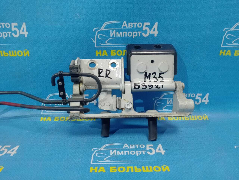 Петля багажника NISSAN STAGEA 2001-2007