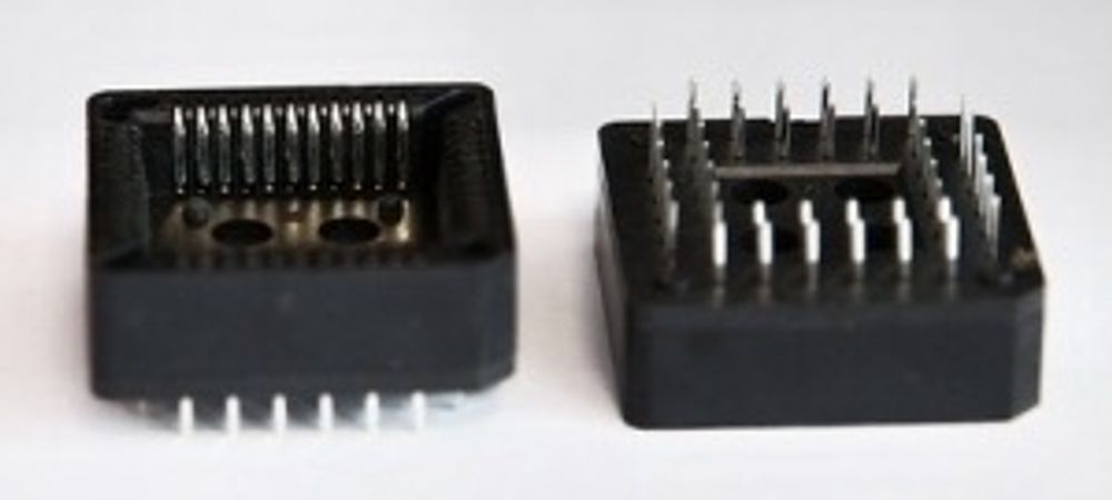 Панелька для микросхемы PLCC44 DIP