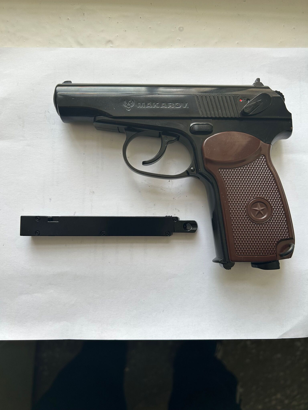 Пневматический пистолет. PM