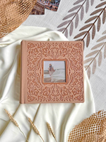 Фотоальбом Делюкс на 200 фото 10х15 см, бум. листы, книж. переплет, с окном suede beige "бежевый под замшу"