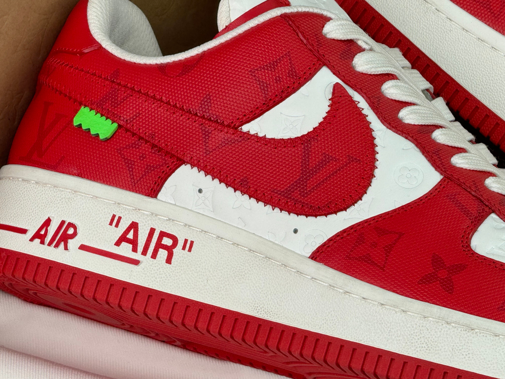 Nike Air Force 1 x Louis Vuitton Comet Red