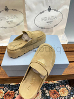 Мюли Prada женские замшевые в бежевом цвете