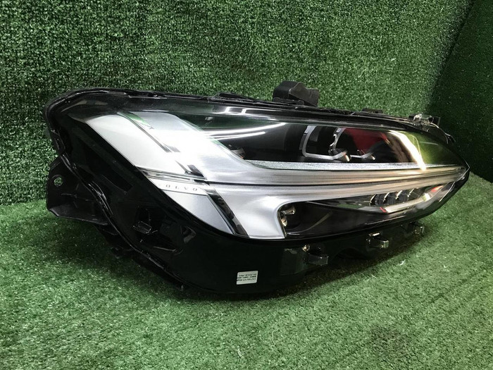 Фара правая Volvo V90 2 (2016-2020) Full LED