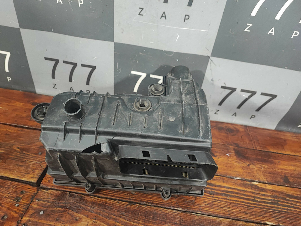 Корпус воздушного фильтра Volkswagen Tiguan 2 16-нв Б/У Оригинал 5QF129607D