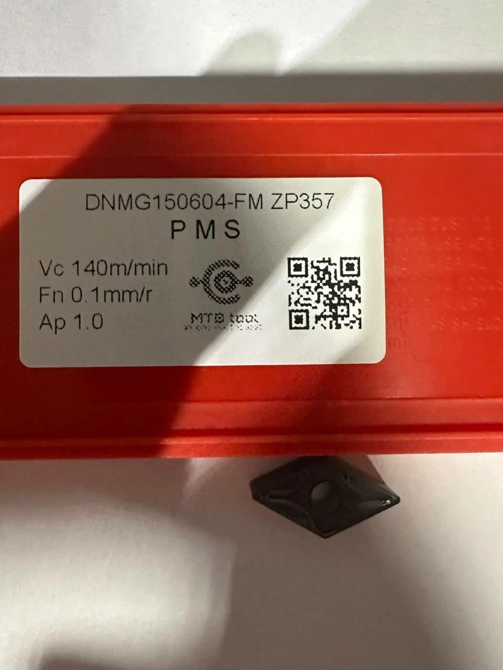 Токарная пластина DNMG150604-FM ZP357 (10 шт. в упаковке)Высокоскоростная обработка нержавеющих и жаропрочных сталей