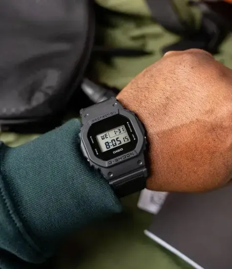 Наручные часы Casio G-Shock DW-5600BCE-1DR