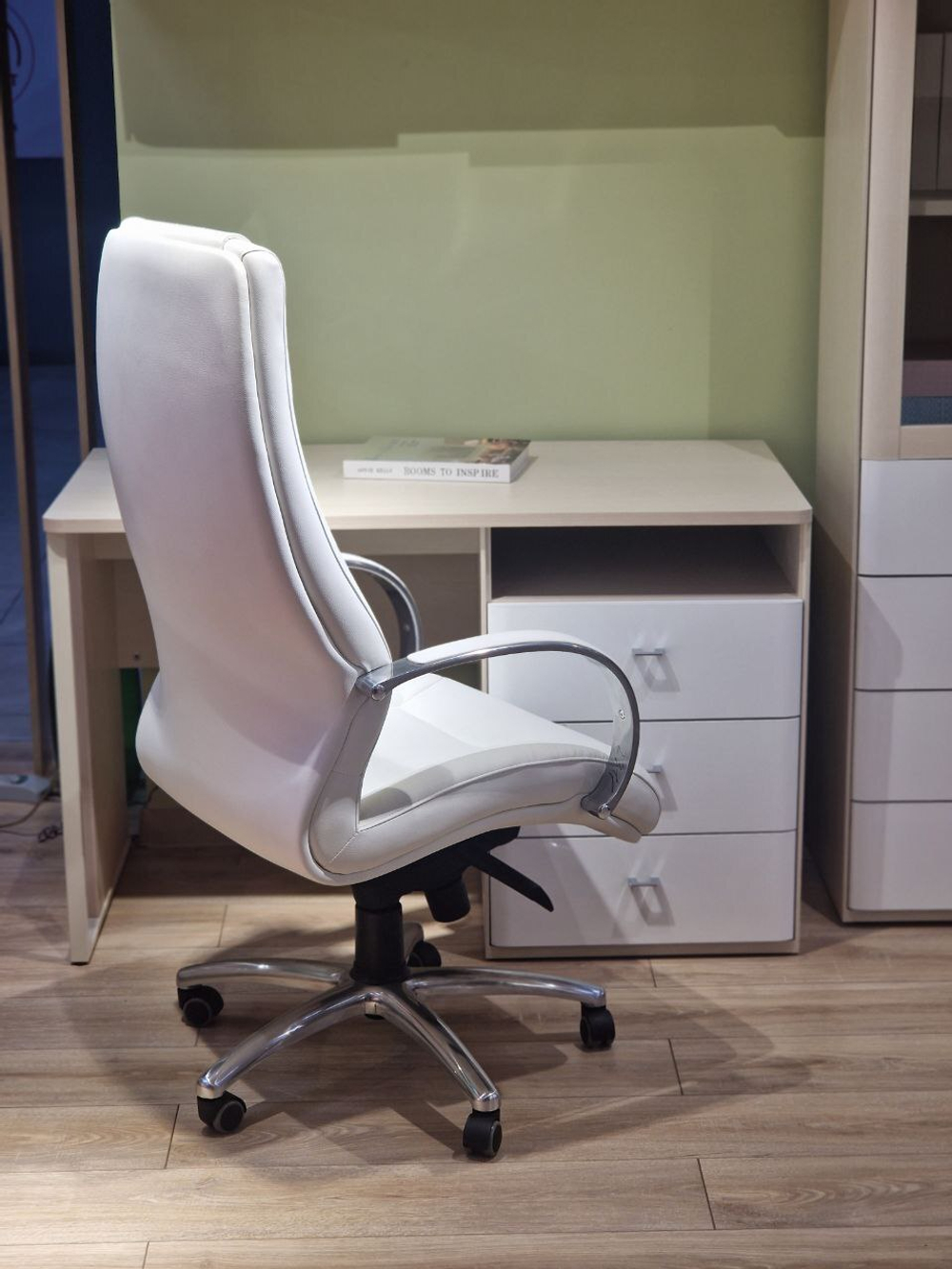 офисное кресло 2311 480091_white PU