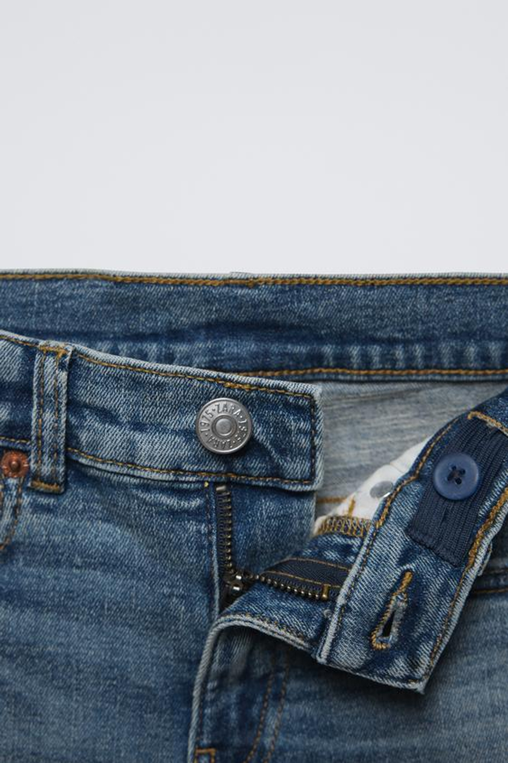 ZARA ДЖИНСЫ SKINNY FIT, ВЫЦВЕТШИЙ СИНИЙ