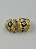 Клипсы с кремовой и синей эмалью