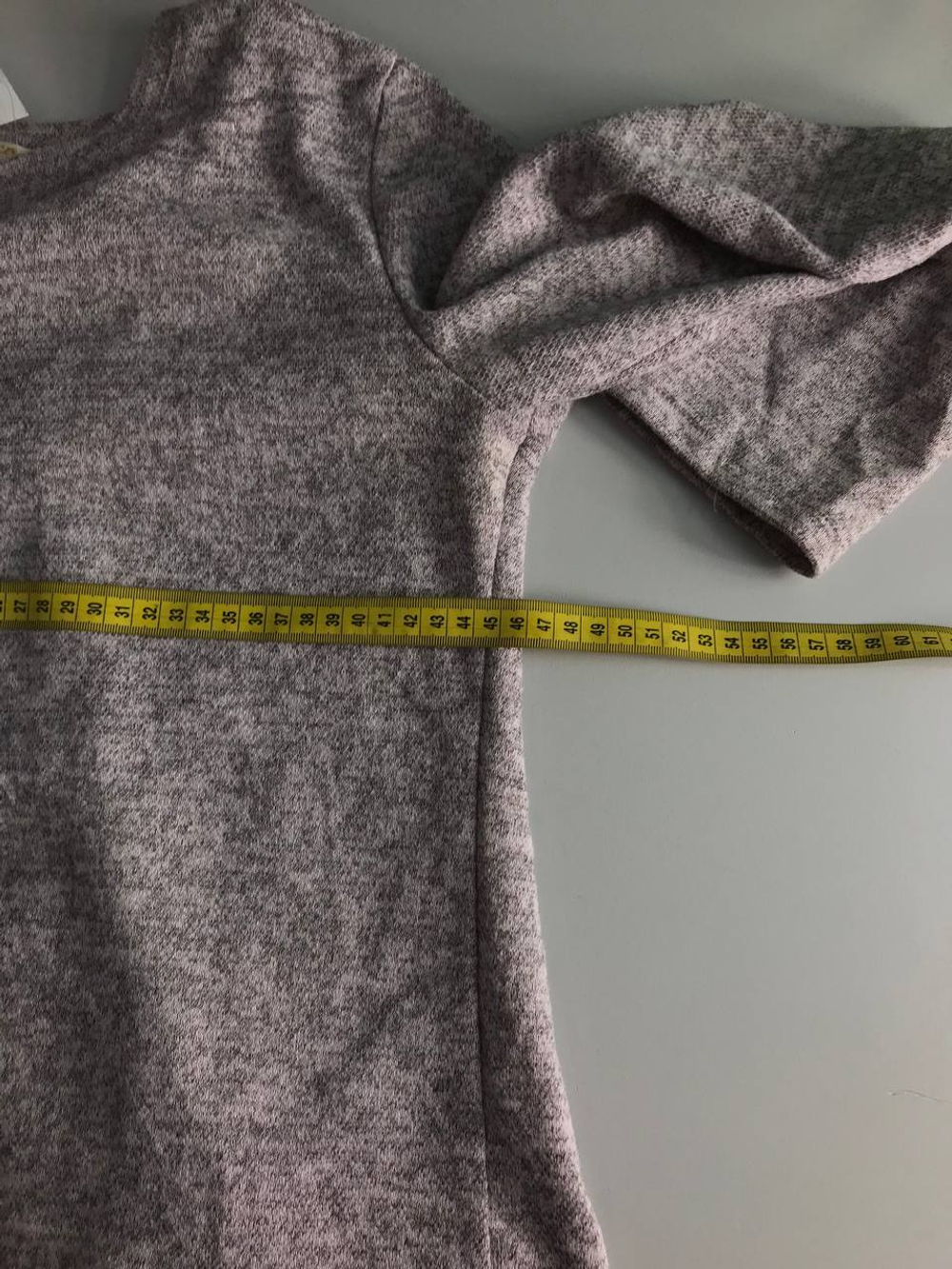 Джемпер с оригинальной спиной, визуально на 46 размер