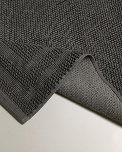 ZARA HOME КОВРИК ДЛЯ ВАННОЙ ИЗ ХЛОПКА С АНТИСКОЛЬЗЯЩЕЙ ПОВЕРХНОСТЬЮ, АНТРАЦИТОВЫЙ