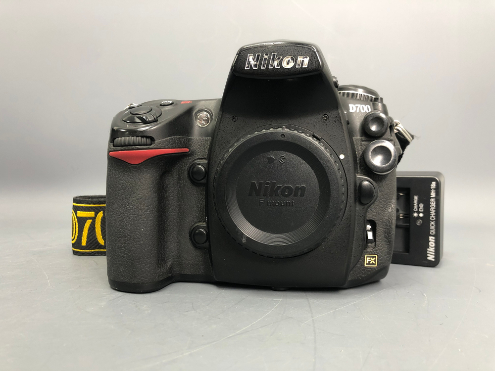 Nikon D700 (120.000 кадров)