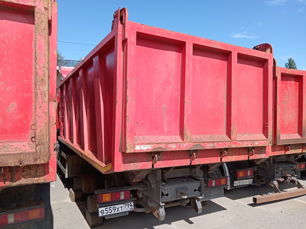 МАЗ 6501* 6x4 Самосвал 650128-8520-000 (Дизельный, 11,6 л, 423 л.с., МТ)