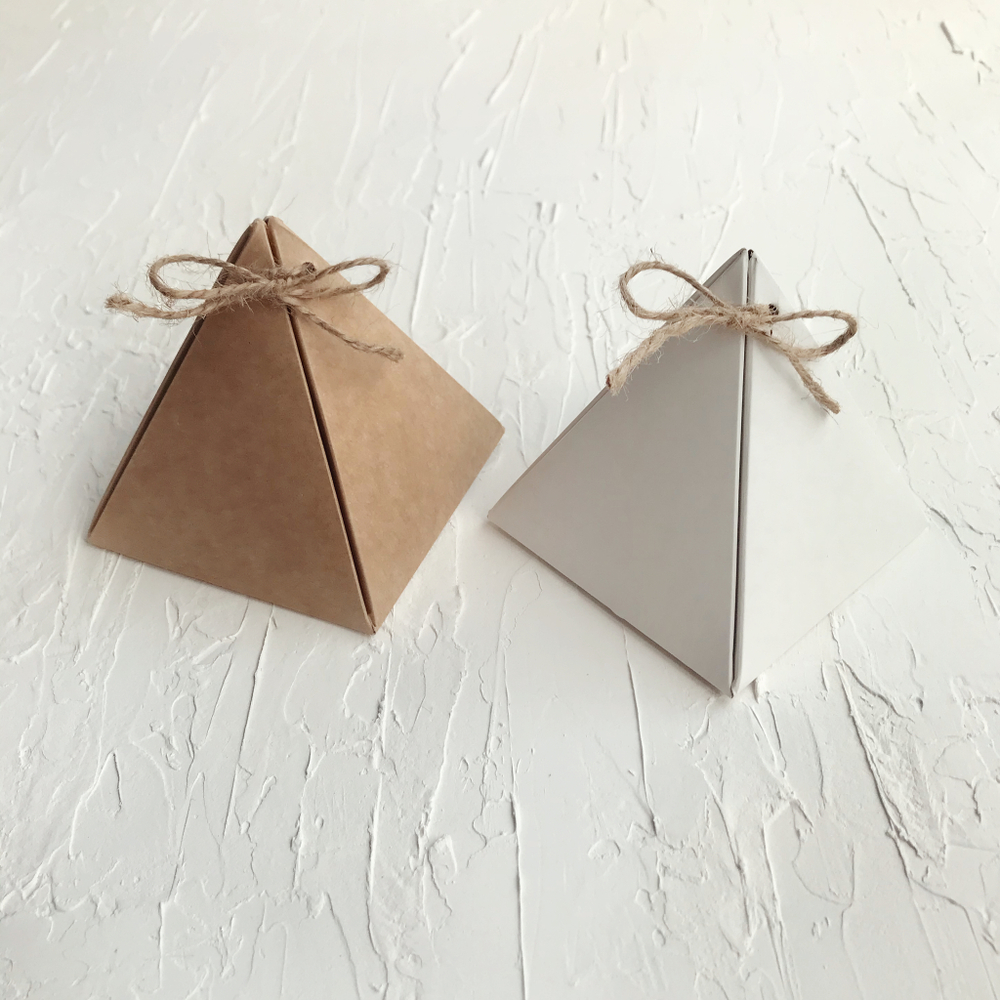 Коробка-пирамидка, 9х9х10 см