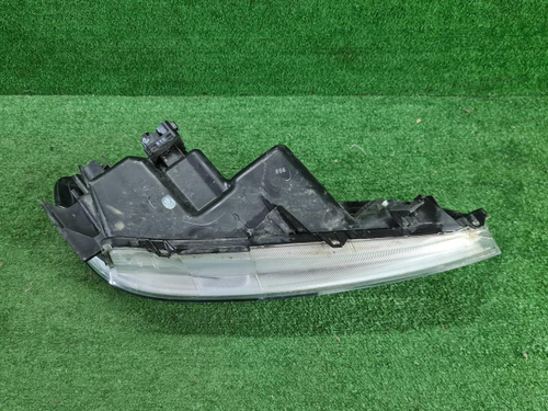 Битая Фара левая Suzuki Vitara 2 (2014-2019) галоген