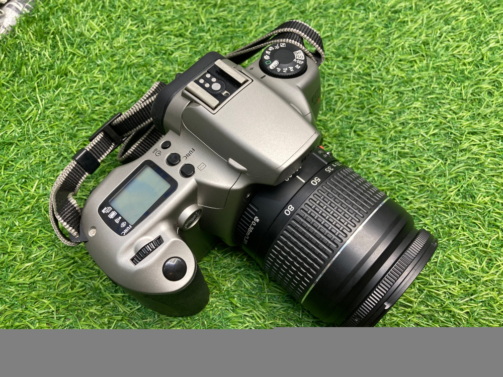 Canon EOS 300 kit EF 28-90mm 4-5.6 II