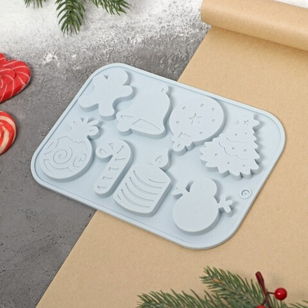 Форма силиконовая для льда и кондитерских украшений Доляна «Новый год», 18,5×12,8×0,5 см, 8 ячеек, ц