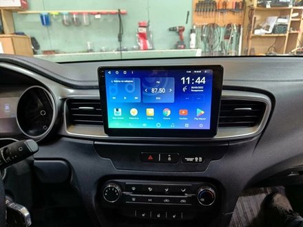 Магнитола для KIA Ceed 3 2018-2020 - FarCar BM1173M-2K монитор 9.5" 2K QLED на Android 14, TS10, 4+32Гб, CarPlay, 4G SIM-слот