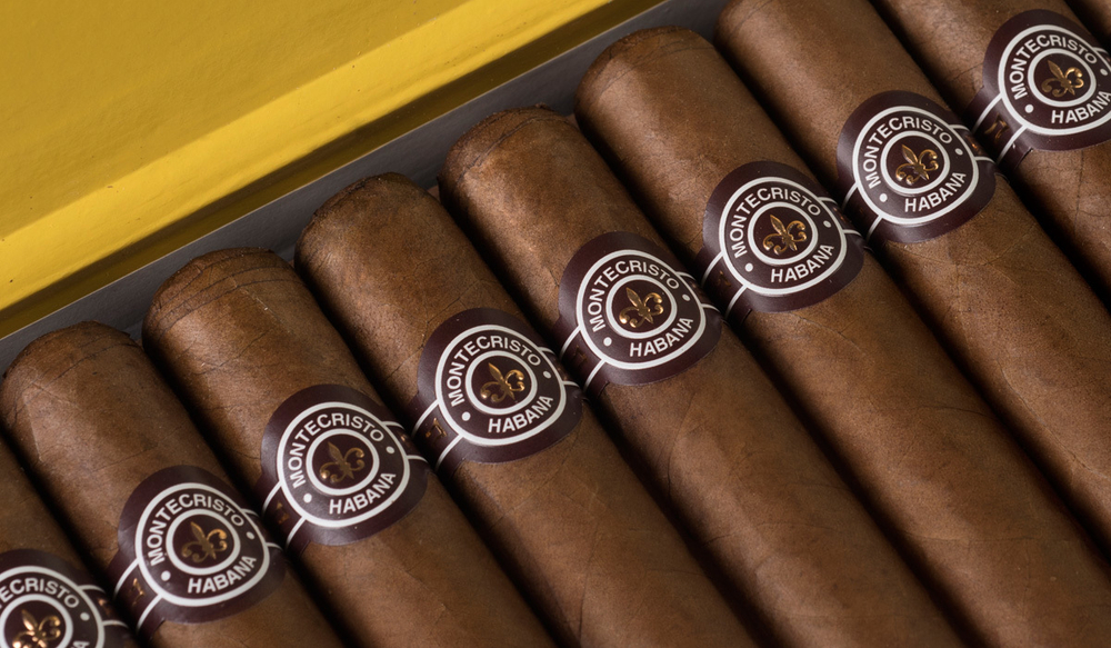 Montecristo Media Corona
