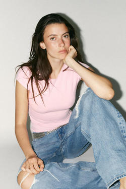 ZARA ФУТБОЛКА ОБЛЕГАЮЩЕГО КРОЯ С КОРОТКИМИ РУКАВАМИ, РОЗОВЫЙ