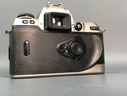Nikon F80
