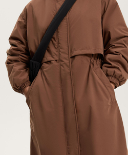 Oysho Водонепроницаемый длинный плащ с подкладкой FELLEX® AEROGEL 10K, коричневый