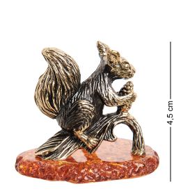 Народные промыслы AM-1596 Фигурка «Белка с шишечкой» (латунь, янтарь)