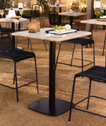 Высокий барный стол Saura черный со столешницей из акации