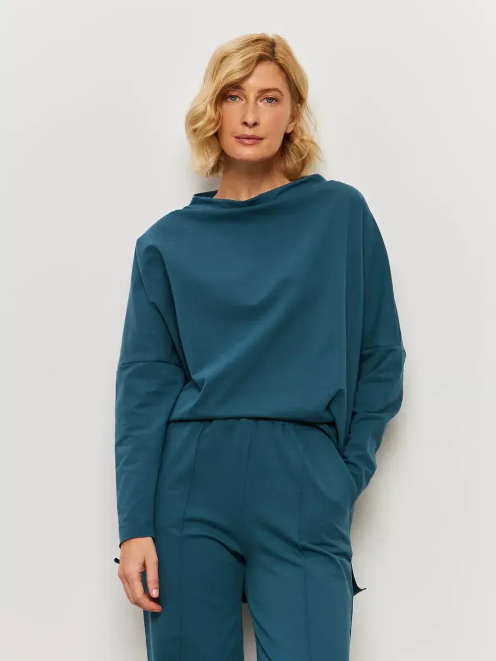 Свитшот оверсайз удлиненный изумрудный