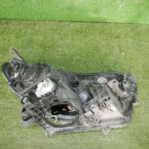Фара левая Toyota Rav 4 CA40 (2015-2019) LED