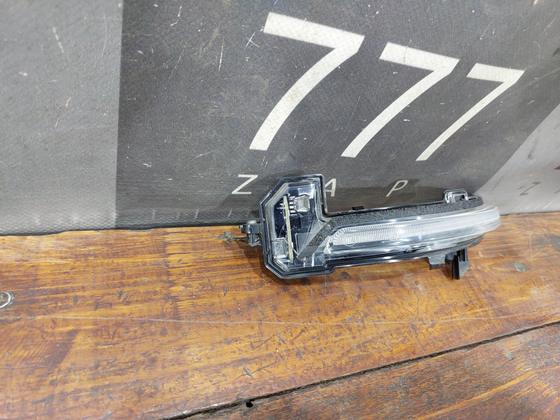 Повторитель поворота в зеркало левый Haval Jolion 21-нв Б/У Оригинал 24774007GWCZXD03