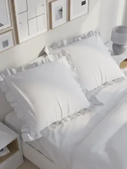 Декоративная наволочка с рюшами, оборками "Беляночка" 70х70 см, 1 шт, без молнии