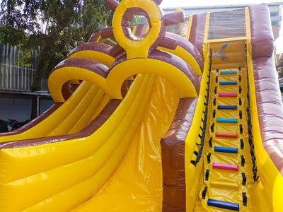 Большой надувной батут-горка "Фрегат-2" 11*5*5 м