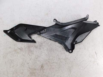 Пластик боковой правый Honda NC750X RH09 83511-MKW-D00