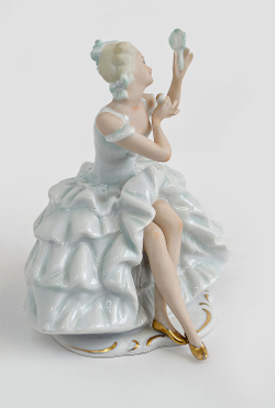 Фарфоровая статуэтка "Балерина Пина с зеркалом". SCHAUBACH KUNST, Германия, 1935–1953 гг.