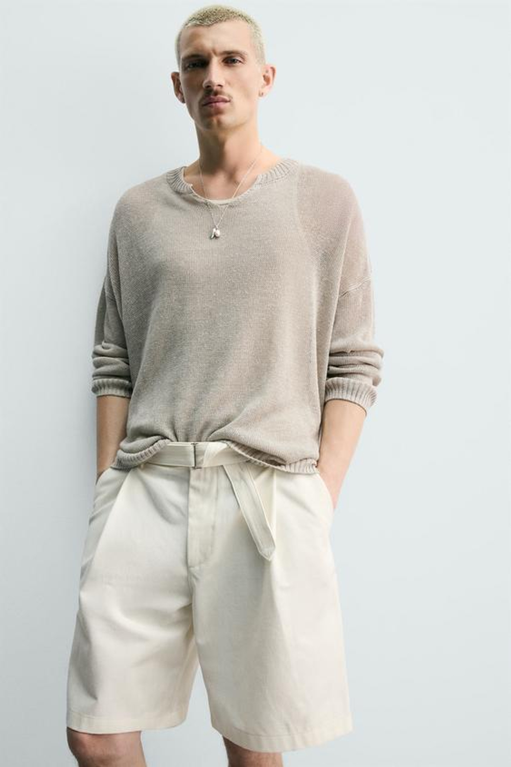 ZARA ШОРТЫ RELAXED FIT С СКЛАДКАМИ И ПОЯСОМ, ЖЕЛТОВАТО-БЕЛЫЙ